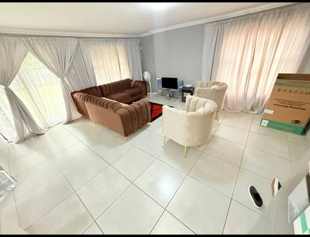 3 BEDROOM HOUSE FOR SALE IN VANDERBIJLPARK CW 6